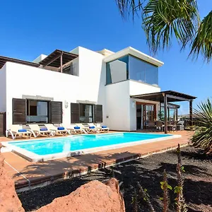 hipoclub-villastabarovilla.in-canary-islands.com/